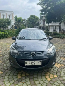 Mazda 2 2012
