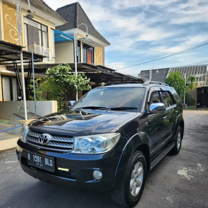 Toyota Fortuner 2010