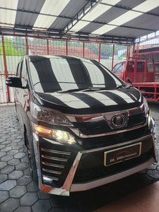 Toyota Vellfire 2012