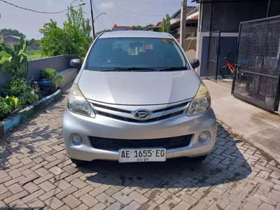 Daihatsu Xenia 2012