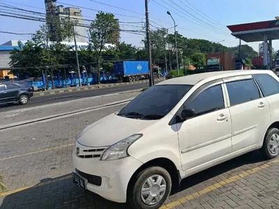 Daihatsu Xenia 2012