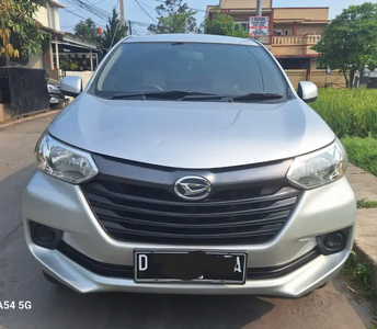 Daihatsu Xenia 2016