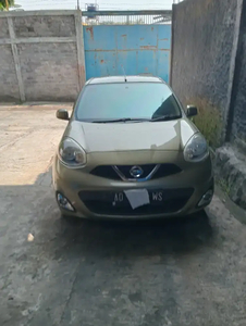 Nissan March 2013