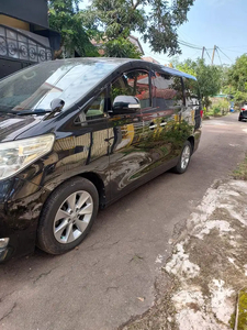 Toyota Alphard 2011