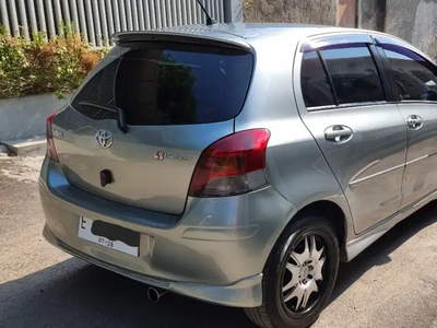 Toyota Yaris 2011