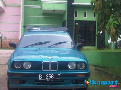 BMW 318'89