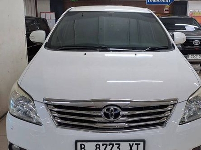 2012 Toyota Innova DIESEL V 2.5 AT