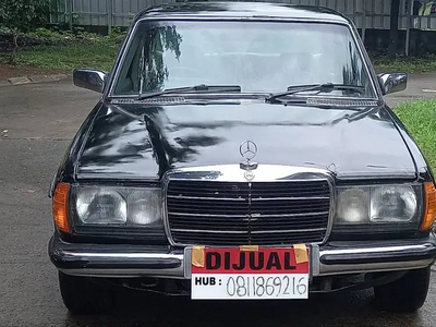 Mercedes-Benz 200 1985