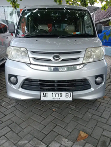 Daihatsu Luxio 2013