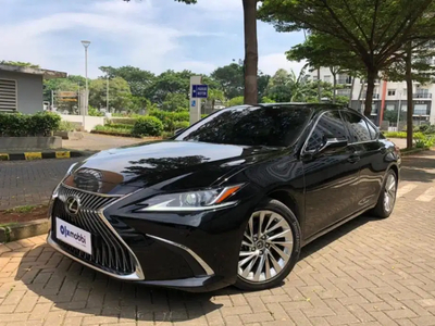 Lexus ES250 2019