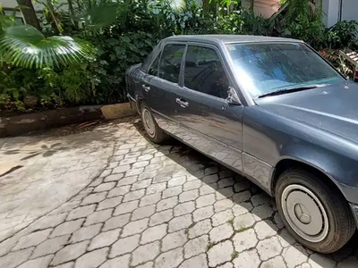 Mercedes-Benz E300 1992