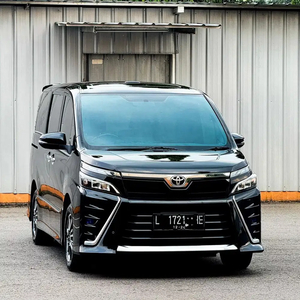 Toyota Voxy 2019