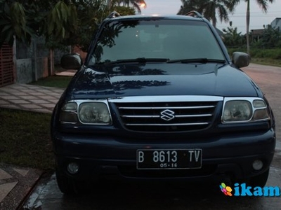 Jual Suzuki Escudo 2.0 M/T 2001 202rb KM