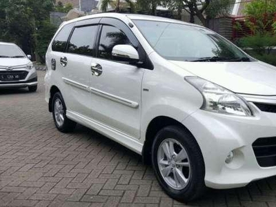 Dijual Mobil Toyota Avanza Veloz MPV Tahun 2014