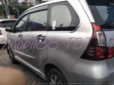 Dijual Mobil Toyota Avanza Veloz MPV Tahun 2015