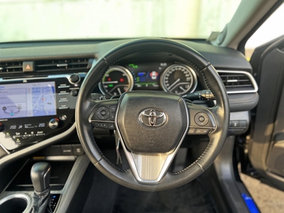 Toyota Camry 2.5 Hybrid 2019 dp 0 usd 2020 bs tkr tambah bos