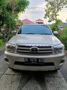 Toyota Fortuner 2011