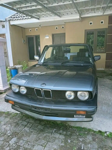 BMW 520i 1987
