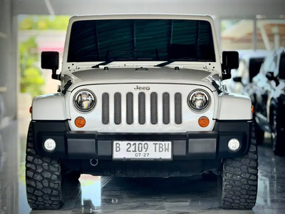 Jeep Sahara 2012