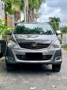 Toyota Kijang Innova 2011