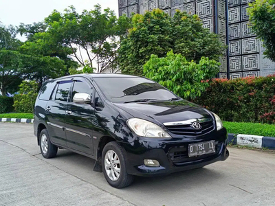 Toyota Kijang Innova 2011