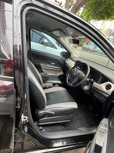 Daihatsu Sigra 1.2 R DLX AT