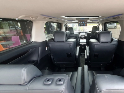 Toyota Alphard SC 2.5 Alles Facelift CBU Pilot Seat AT 2018 Hitam