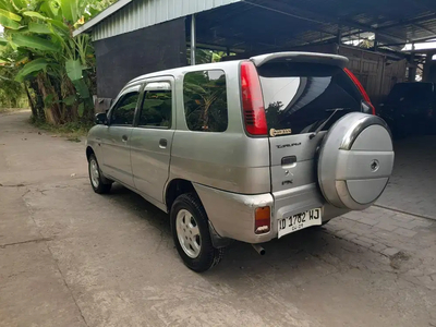 Daihatsu Taruna 2002