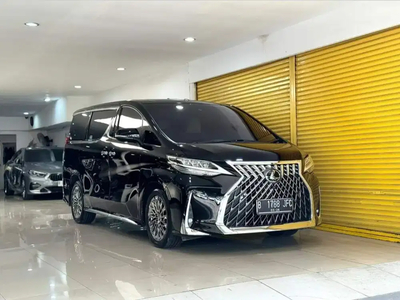 Lexus LM350 2021