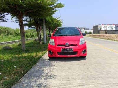 2013 Toyota Yaris E 1.5L MT