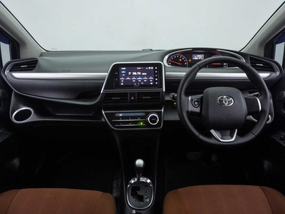2016 Toyota SIENTA V 1.5