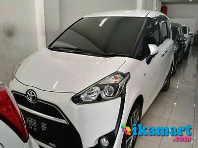 2017 TOYOTA SIENTA V PAJAK BARU MINIM PAKAI