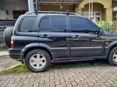 Suzuki Escudo 2005