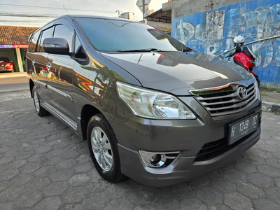 Toyota Innova 2012