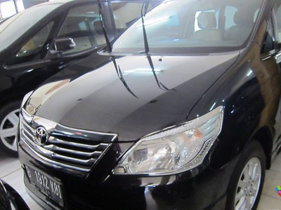 TOYOTA KIJANG INNOVA 2.0V LUXURY 2013