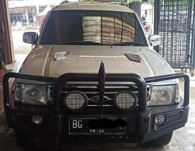 Ford Everest 2003