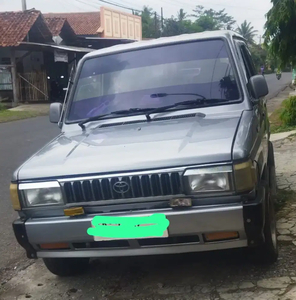 Toyota Kijang 1992