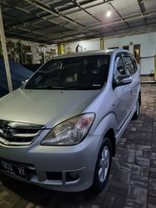 Toyota Avanza 2010