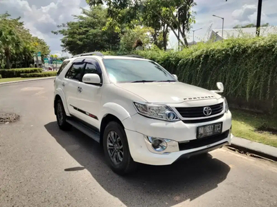 Toyota Fortuner 2015