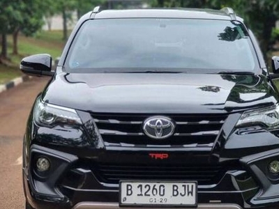 2019 Toyota Fortuner 4X2 G MT DIESEL TRD SPORTIVO