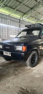 Isuzu Pick-Up 2002