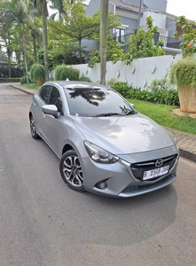 Mazda 2 2015