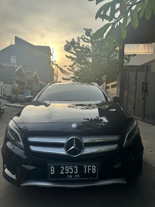 Mercedes-Benz GLA200 2015