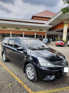 Nissan Grand livina 2013