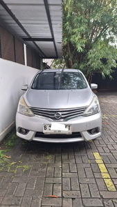 Nissan Grand livina 2013