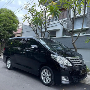 Toyota Alphard 2012