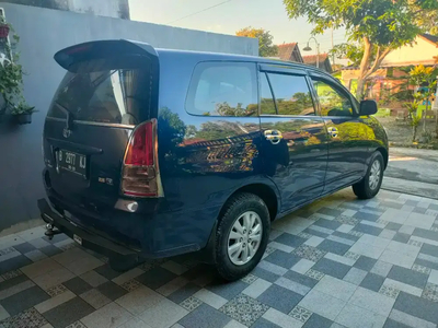 Toyota Kijang Innova 2005