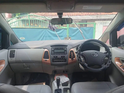 Toyota Kijang Innova 2010