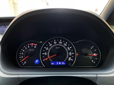 Toyota Voxy 2.0 A/T 2018 km 30 usd 2019 bs tt