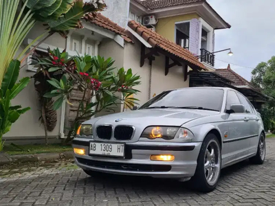 BMW 323i 2000